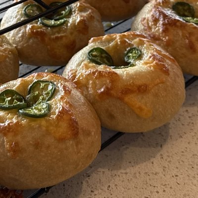 Jalapeño Cheddar Bagel