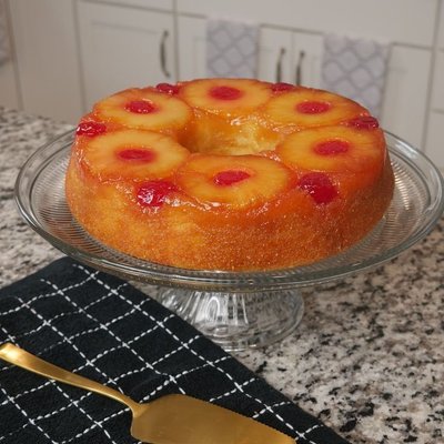 Round Pineapple Upside Down Cake 