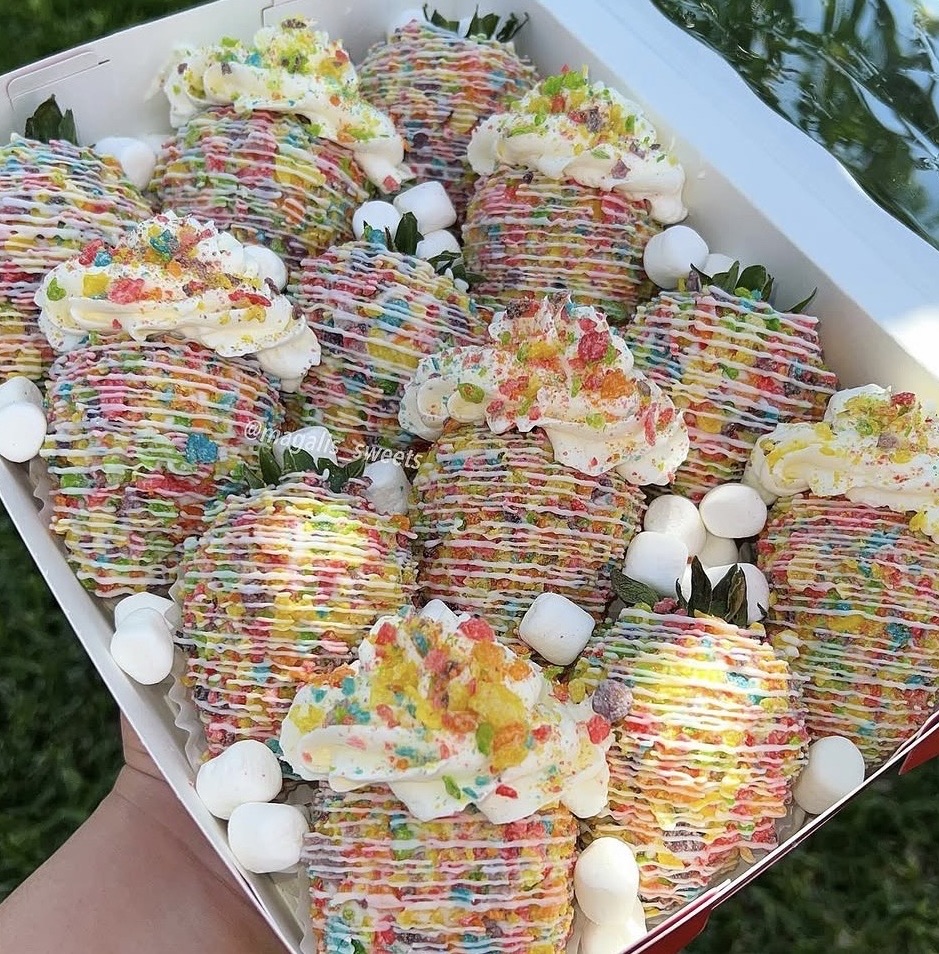 Cheesecake Stuffed Fruity Pebble Berries (6 Count)