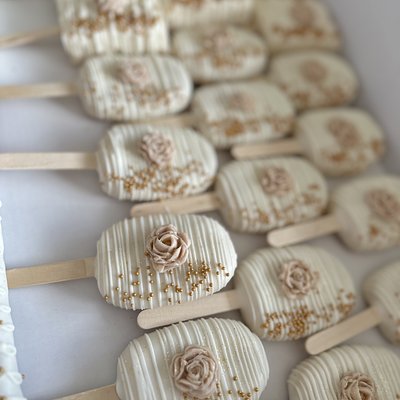 Cakesicles 