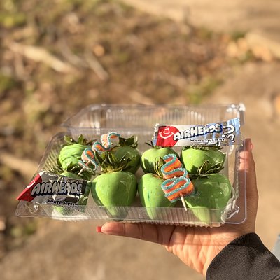 Candied Strawberries – 8 for $25
