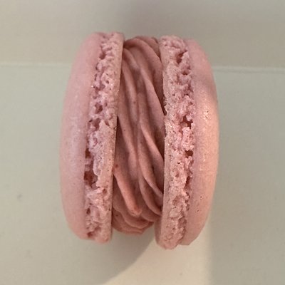 Strawberry Shortcake Macaron (6)