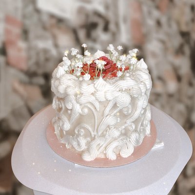 6in Custom Round Cake 
