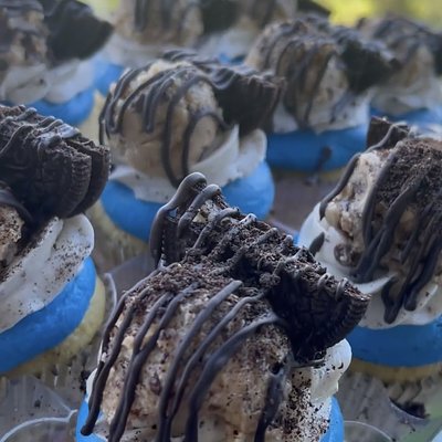 Cookie Monster Cupcakes 