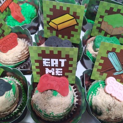 Dozen Custom Cupcakes