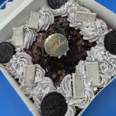 Kookies & Kream Brownie Kake
