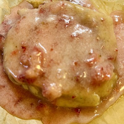 6 Count Strawberry Frosted Cinnamon Rolls 