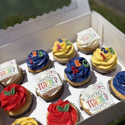 Dozen Cupcakes 