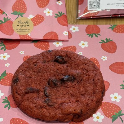 Sourdough Strawberry Chocolate Cookie