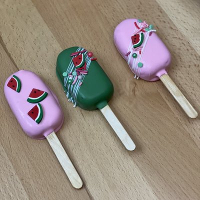 Cakesicles