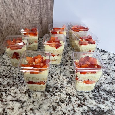 (12) Strawberry Shortcake Cups