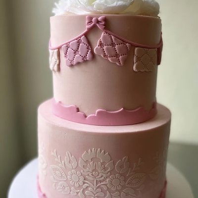 2 Tier 6 and 8 Inch (serving 30-35) 