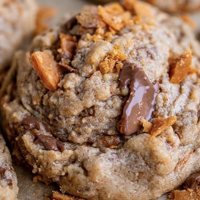 Peanut Butter Butterfinger Cookie 