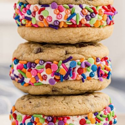 Chocolate Chip Funfetti Frosting 