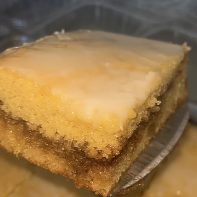 Honey Bun Cake 