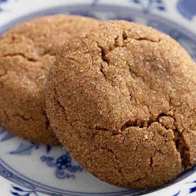 Molasses Crinkle Cookies 