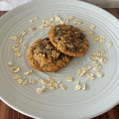 Oatmeal Raisin Cookies (dozen)