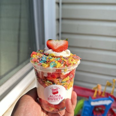 Fruity Pebbles Cheesecake Cup