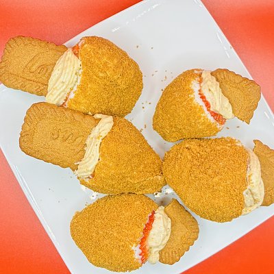 12 Cheesecake-Stuffed Biscoff Sandwiches Cheesecake Treats