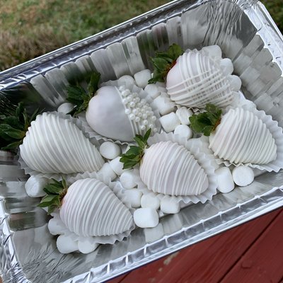 White Chocolate Strawberries (6ct)