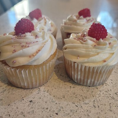 Almond White Chocolate Raspberry 