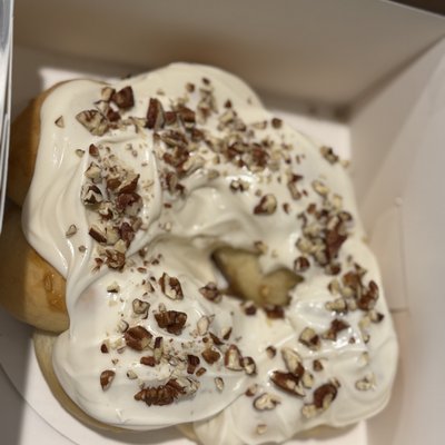 Pecan Praline King Cake Large