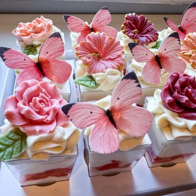 Cheesecake dessert cups