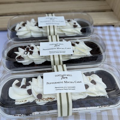 Chocolate Cake With Vanilla Bean Buttercream