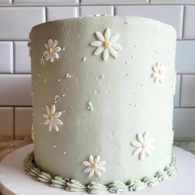 Daisy Cake 6” 4 Layer