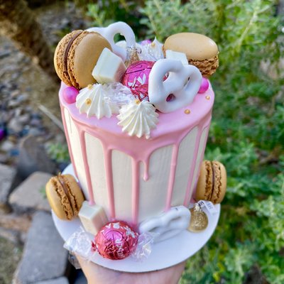 4” Round Cake