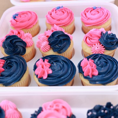 Custom Design Cupcakes