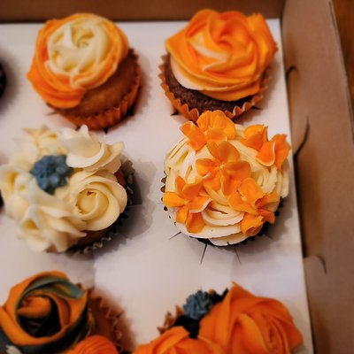 Cupcakes (by the dozen)