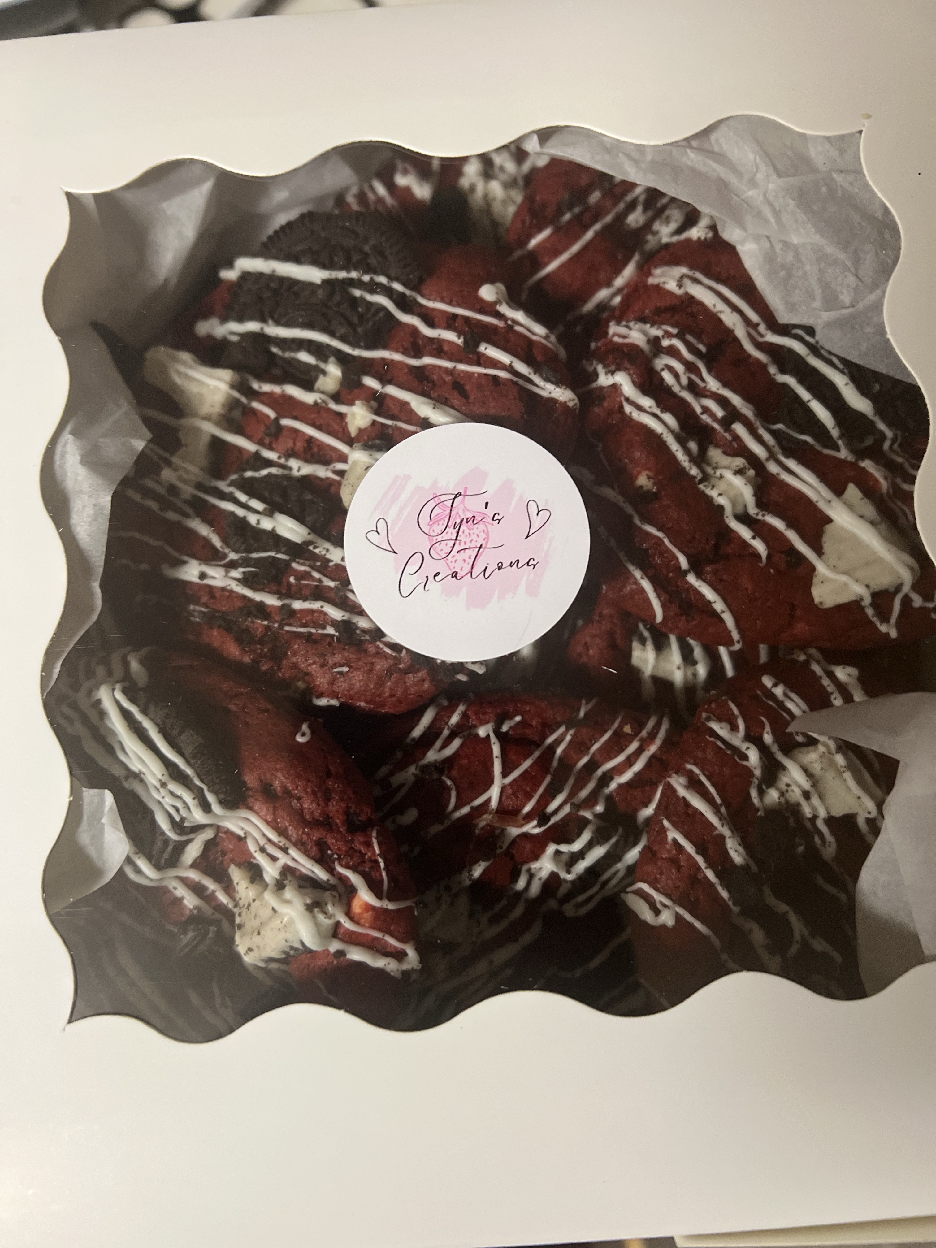 Red Velvet Oreo Cookies (bakers 👩🏽‍🍳dozen)