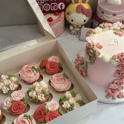 Cake + Cupcake Duo