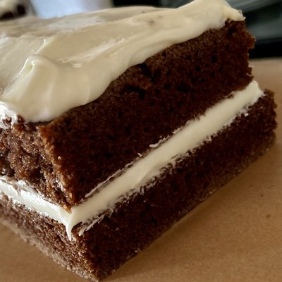 Spicy Raisin Bar Cake 