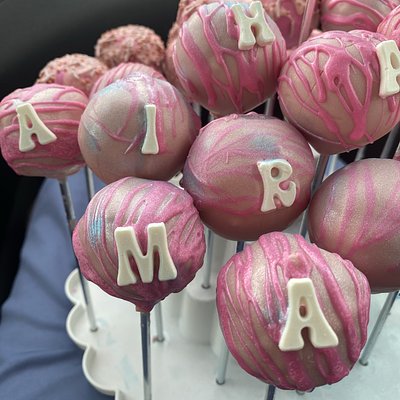 Message Cake Pops