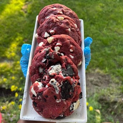 Red Velvet Hershey’s Cookies And Cream