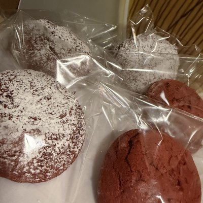 Red Velvet Cake Cookies