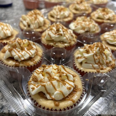 2 Dozen Cookie Butter Mini Cheesecakes