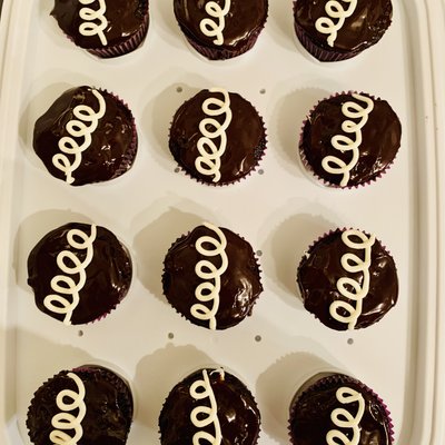 Half dozen Of Cupcake of the Month