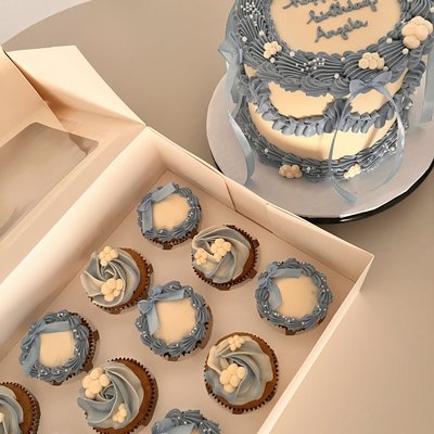 Small Dessert Table-Cake & Cupcakes