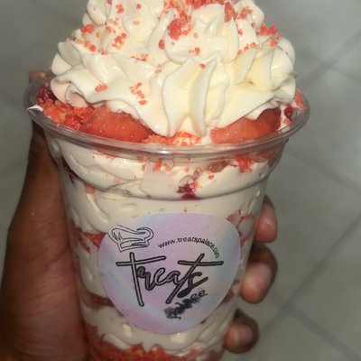 Strawberry Crunch Cheesecake Cup