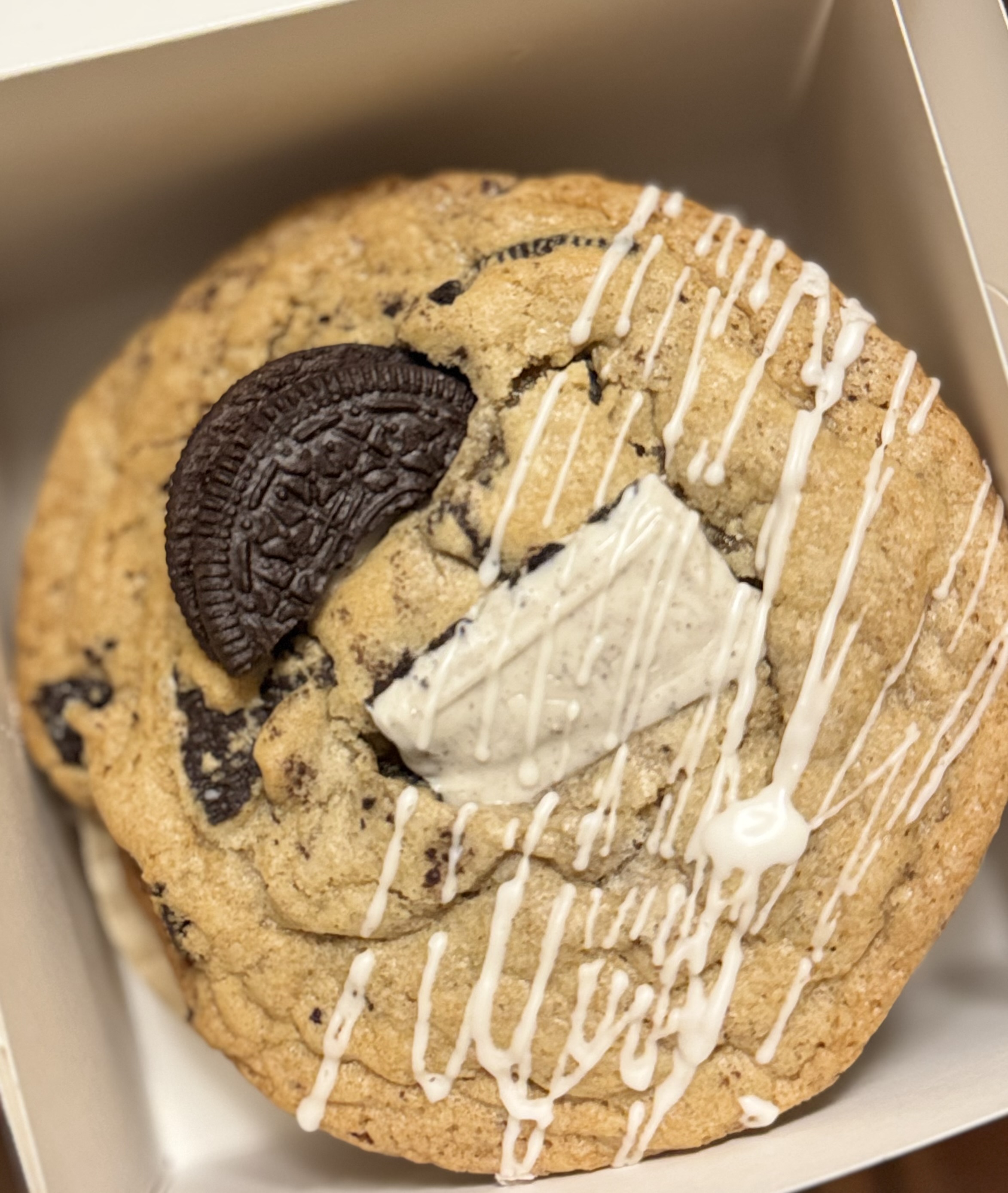 Milk and cookie 