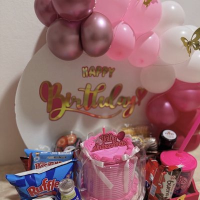 Themed Cake And Cupcake Hamper 