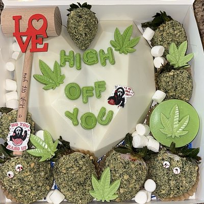 Breakable Heart + Berries 