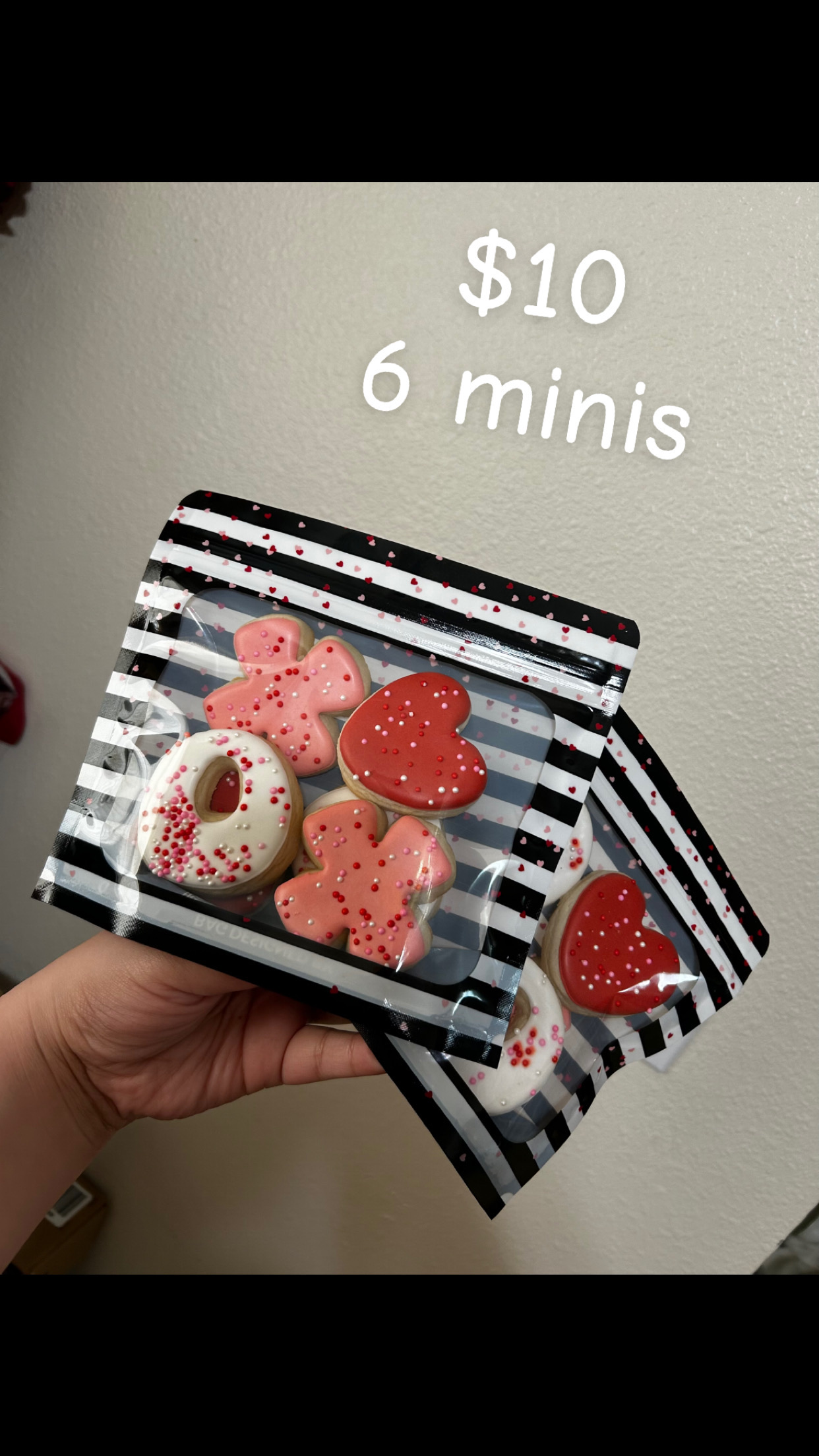 1/2 dozen mini size