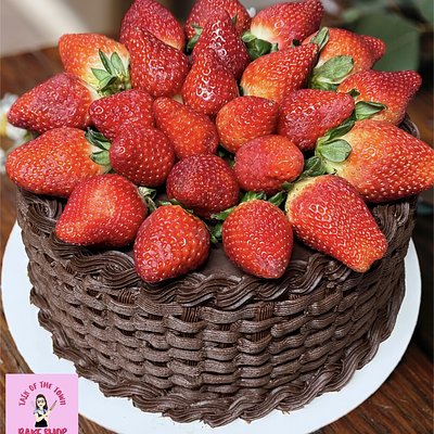 8 Inch (3 Layer) Basket Weave Cake With Strawberries 