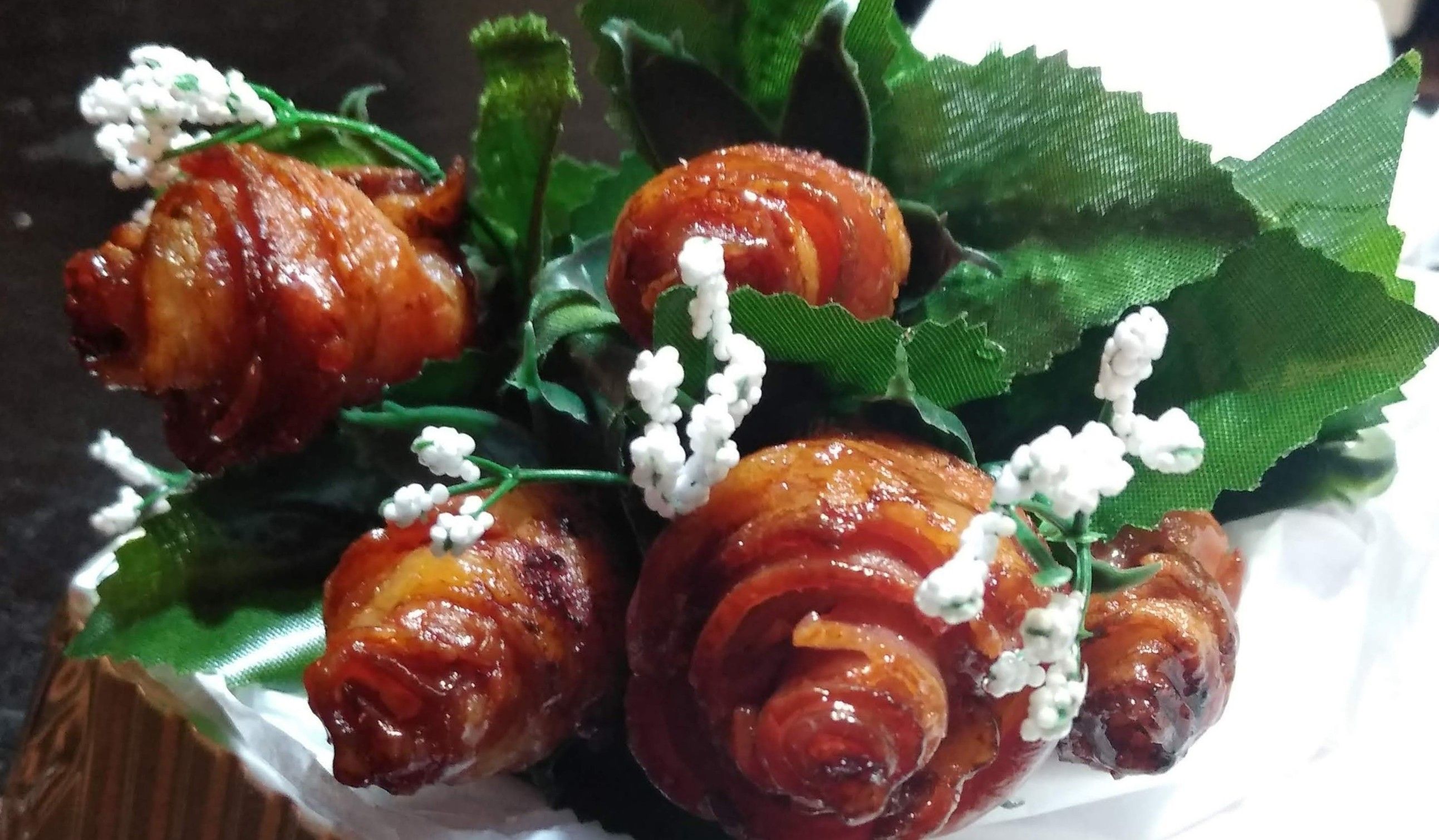 Bacon Roses 6ct