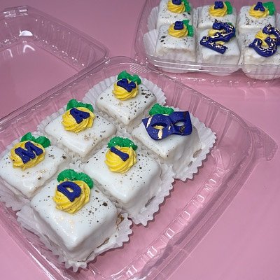 Petit Fours 