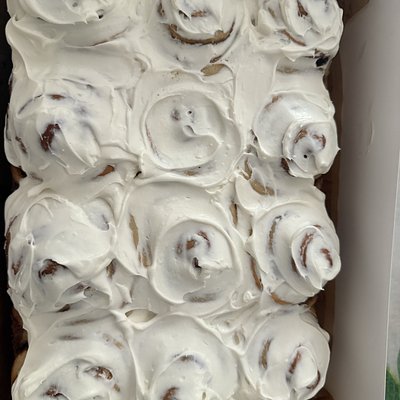 12 Cinnamon Rolls